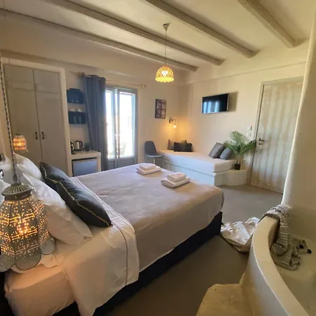 Ampelos * Naxos City