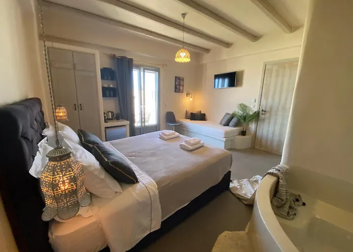 Ampelos * Naxos City